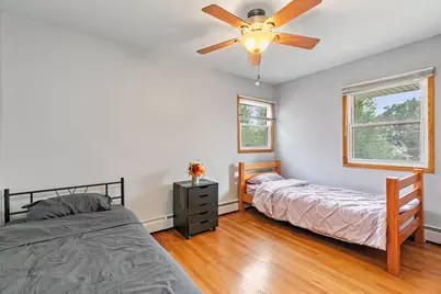 211 E Ottawa Street, Sycamore, IL 60178 - Photo 14