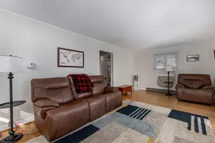2469 N 41st Rd, Sheridan, IL 60551 - Photo 12