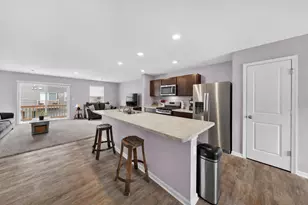 844 Briar Gln Ct, Hampshire, IL 60140 - Photo 6