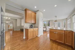 735 Woodglen Lane, Lemont, IL 60439 - Photo 8