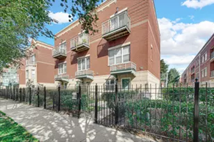 1150 E 46th St, Chicago, IL 60653 - Photo 1