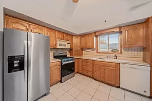 3N210 Wilson St, Elmhurst, IL 60126 - Photo 6