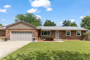 1606 Carlisle Ln, Dekalb, IL 60115 - Photo 1