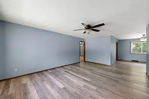 1606 Carlisle Ln, Dekalb, IL 60115 - Photo 4