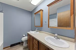 1606 Carlisle Ln, Dekalb, IL 60115 - Photo 16