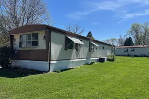 309 Lindenwood Dr, Belvidere, IL 61008 - Photo 4