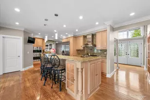 2024 Westridge Blvd, Bartlett, IL 60103 - Photo 4