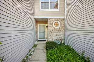 993 Willow St, Itasca, IL 60143 - Photo 2