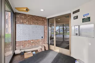 1475 Rebecca Dr, Hoffman Estates, IL 60169 - Photo 6