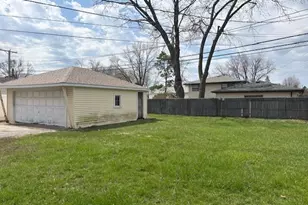 10706 Oak Ave, Chicago Ridge, IL 60415 - Photo 14