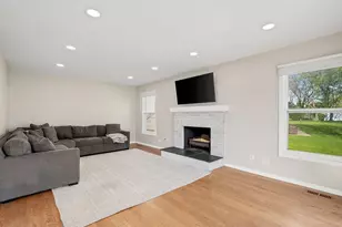 340 White Hall Terrace, Bloomingdale, IL 60108 - Photo 12