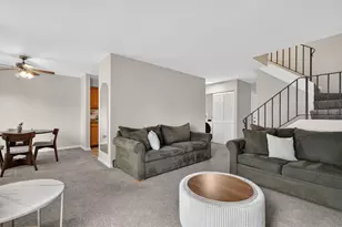 2302 Windsor Ln, Country Club Hills, IL 60478 - Photo 4