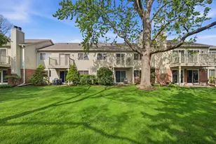 1514 Camden Ct, Wheeling, IL 60090 - Photo 16