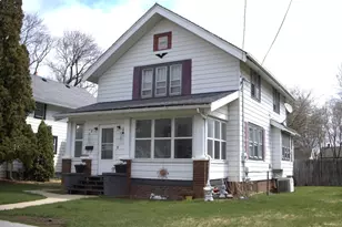 2011 Latham St, Rockford, IL 61103 - Photo 2