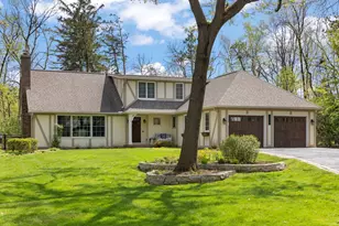 2125 Timbertrails Rd, Lisle, IL 60532 - Photo 2