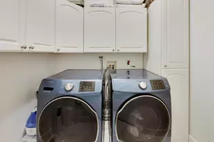 2241 W Melrose St, Chicago, IL 60618 - Photo 26