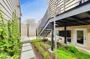 2241 W Melrose St, Chicago, IL 60618 - Photo 48