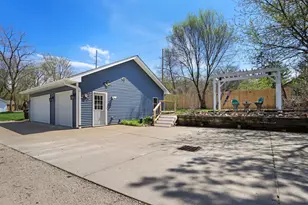 W4226 West End Rd, Lake Geneva, WI 53147 - Photo 40