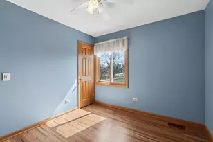 5573 Barnwood Dr, Gurnee, IL 60031 - Photo 14