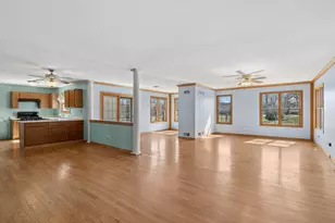 5573 Barnwood Dr, Gurnee, IL 60031 - Photo 4