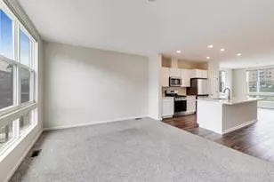 331 Summit Cir, Lombard, IL 60148 - Photo 12
