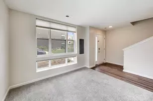 331 Summit Cir, Lombard, IL 60148 - Photo 8
