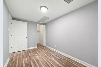 6837 S Clyde Avenue, Chicago, IL 60649 - Photo 6