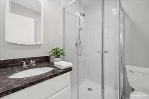 1102 Southbridge Ln, Schaumburg, IL 60194 - Photo 10