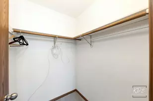 8026 Barrymore Dr, Darien, IL 60561 - Photo 18