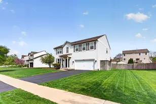 736 Briarcliff Dr, Minooka, IL 60447 - Photo 2
