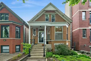2132 W Thomas St, Chicago, IL 60622 - Photo 1