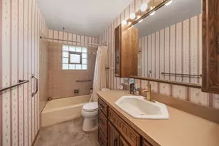 1312 Royal Dr, Montgomery, IL 60538 - Photo 14