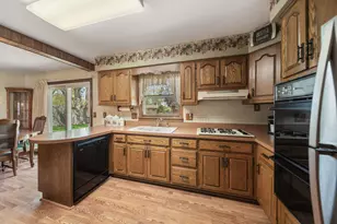 1312 Royal Dr, Montgomery, IL 60538 - Photo 10