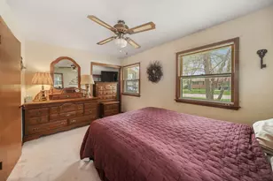 1312 Royal Dr, Montgomery, IL 60538 - Photo 12