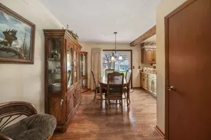 1312 Royal Dr, Montgomery, IL 60538 - Photo 6