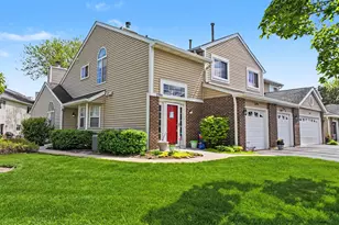 139 Brittany Dr, Streamwood, IL 60107 - Photo 1