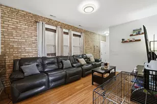 4343 N Sacramento Ave, Chicago, IL 60618 - Photo 6