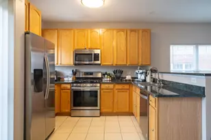 1156 Longwood Dr, Lisle, IL 60532 - Photo 6