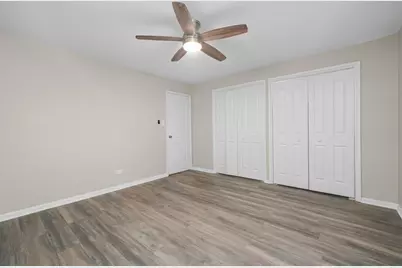 7544 S Saginaw Avenue, Chicago, IL 60649 - Photo 6