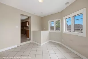 6346 W Raven St, Chicago, IL 60646 - Photo 12