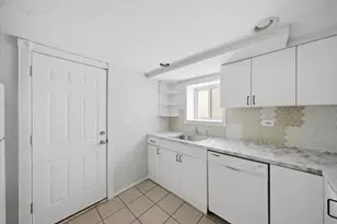 4735 N Keating Ave, Chicago, IL 60630 - Photo 22