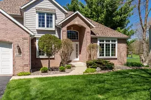 2302 Cairnwell Dr, Belvidere, IL 61008 - Photo 2