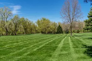 2302 Cairnwell Dr, Belvidere, IL 61008 - Photo 4