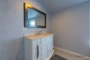 3743 N Kimball Ave, Chicago, IL 60618 - Photo 20