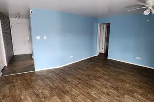 2305 Holiday Ter, Lansing, IL 60438 - Photo 8