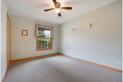 639 Hampshire Drive, Hampshire, IL 60140 - Photo 16