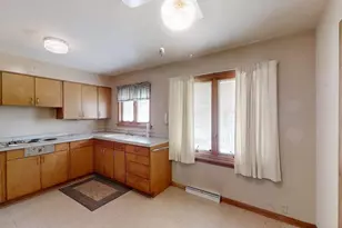 1805 Peach St, Champaign, IL 61820 - Photo 8