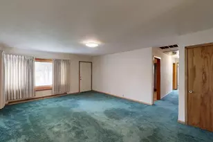 1805 Peach St, Champaign, IL 61820 - Photo 6