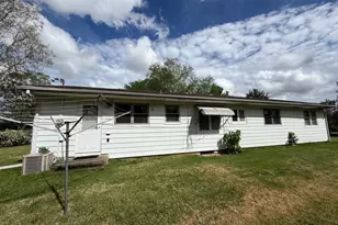 1805 Peach St, Champaign, IL 61820 - Photo 32