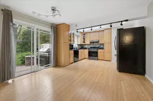 1635 Dun Lo Dr, Arlington Heights, IL 60004 - Photo 8